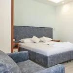 Seaside 3*