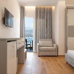 Seaside Szálloda 3*