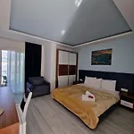 Seaside 3* Himara