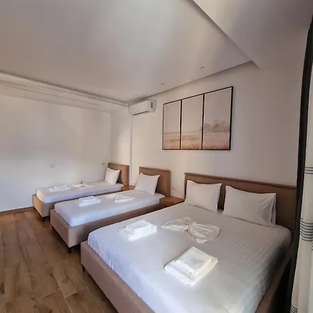 Seaside 3* Himara