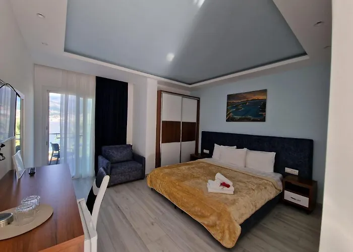 Seaside 3* Himare