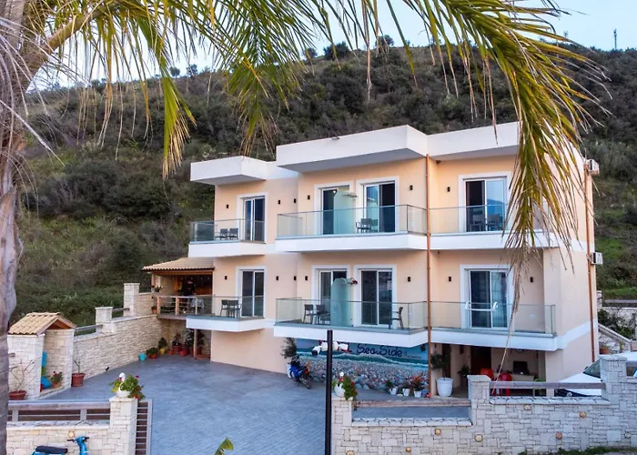 Seaside 3* Himare